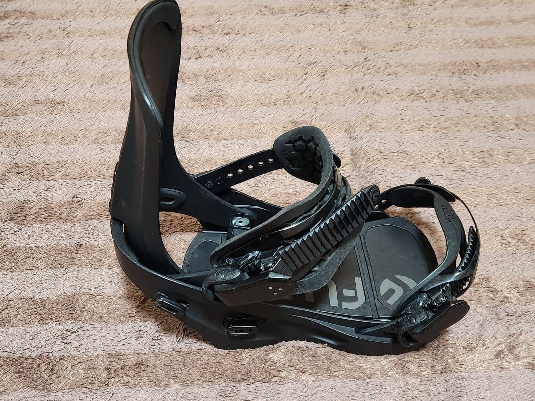 FLUX XF Mサイズ スノーボード ビンディング