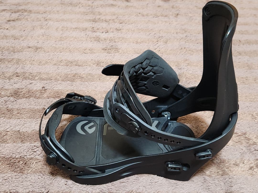 FLUX XF Mサイズ スノーボード ビンディング