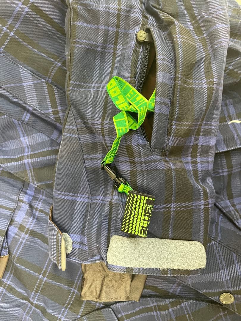 や*ー様 【大幅値下げ】バートンブルーブラッドスノボ・スキーウェア上下セットメン