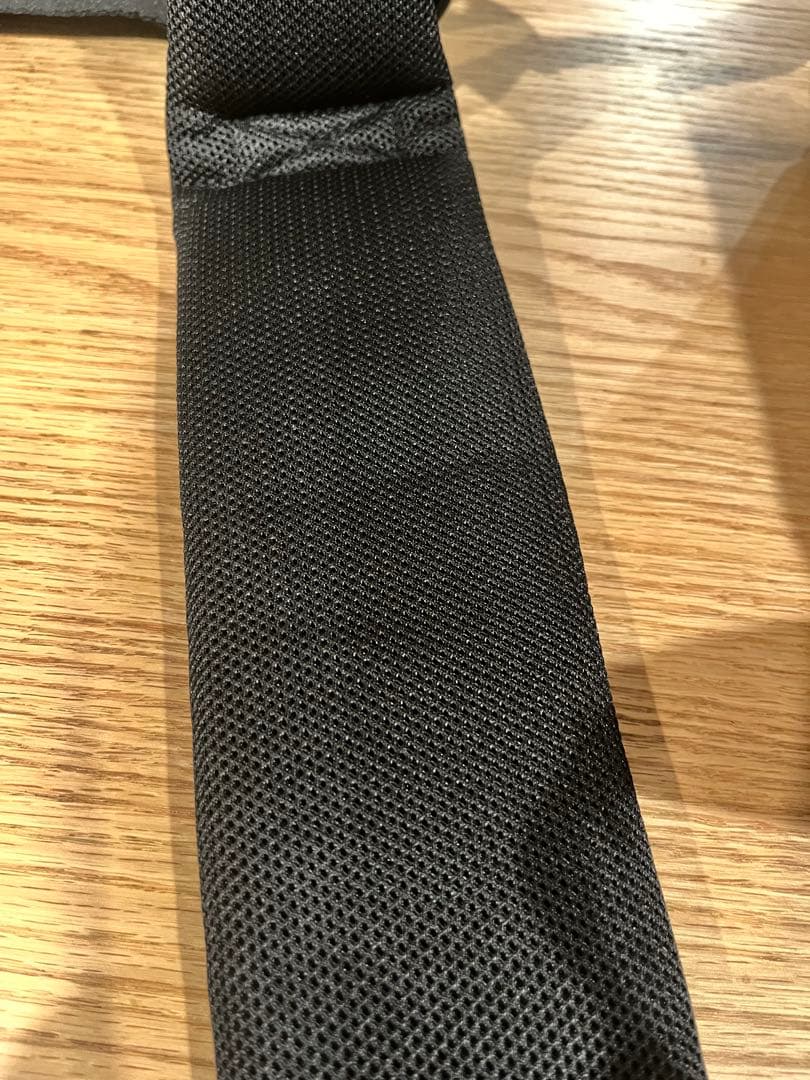 【新品】ブラック ウエストポーチ　ポムル　抱っこ紐　ヒップシート POMULU