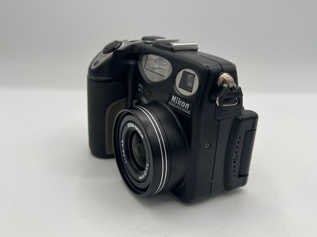 Nikon ニコン COOLPIX 5000 コンパクトデジタルカメラ