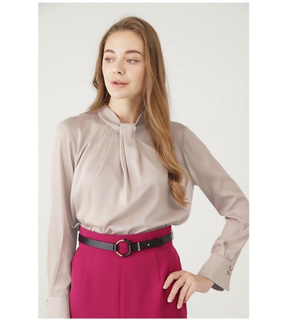 【ピンキーアンドダイアン】ドレープブラウス　ベージュ　38