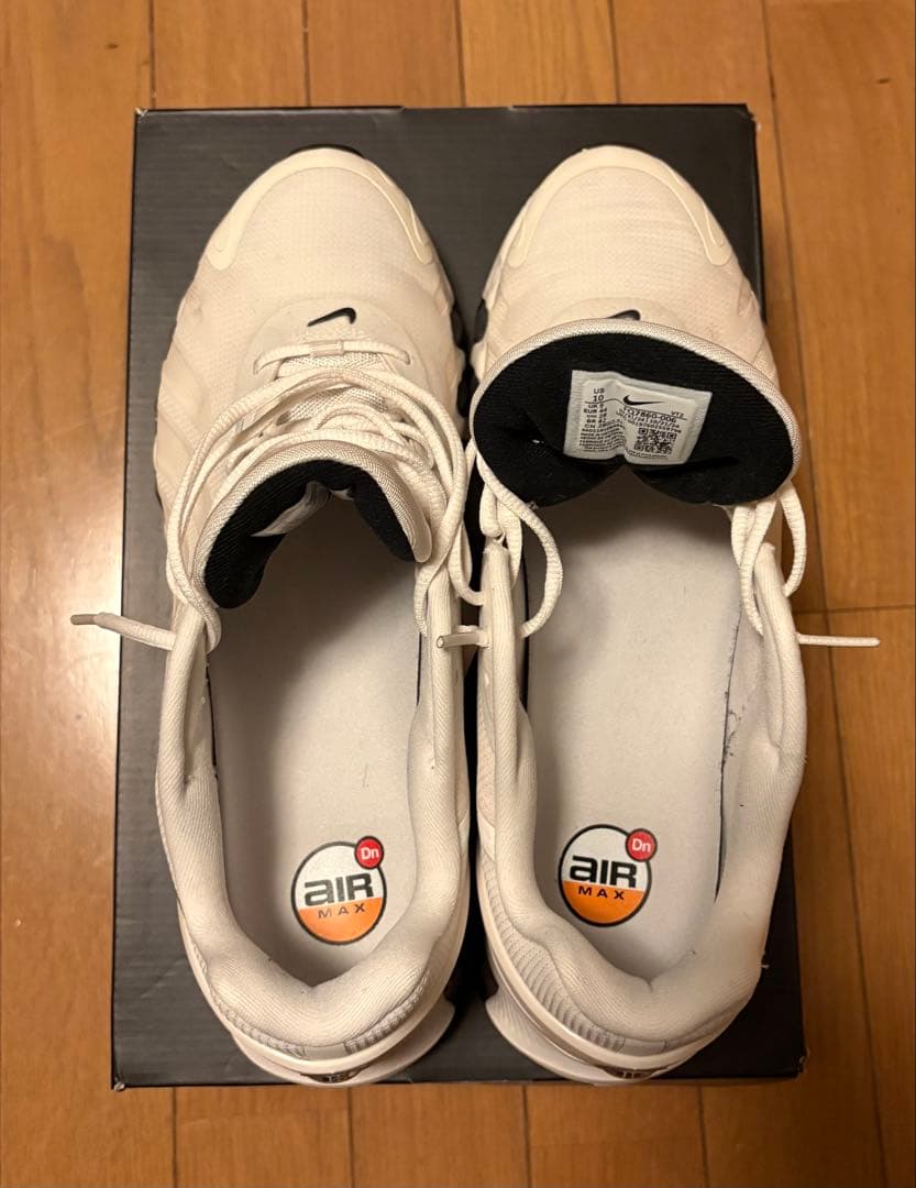 NIKE AIR MAX Dn8 ファントム