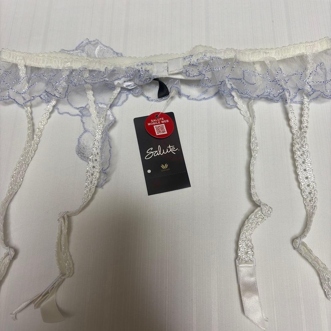 sulute花柄レース ブラジャーショーツガーターセットC75/M（色やけあり）