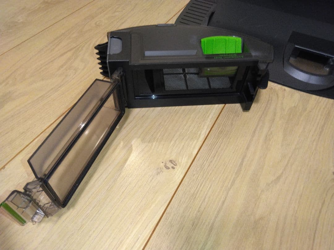 【ルンバjシリーズ用】クリーンベース+専用ダストボックス（2024/10）A