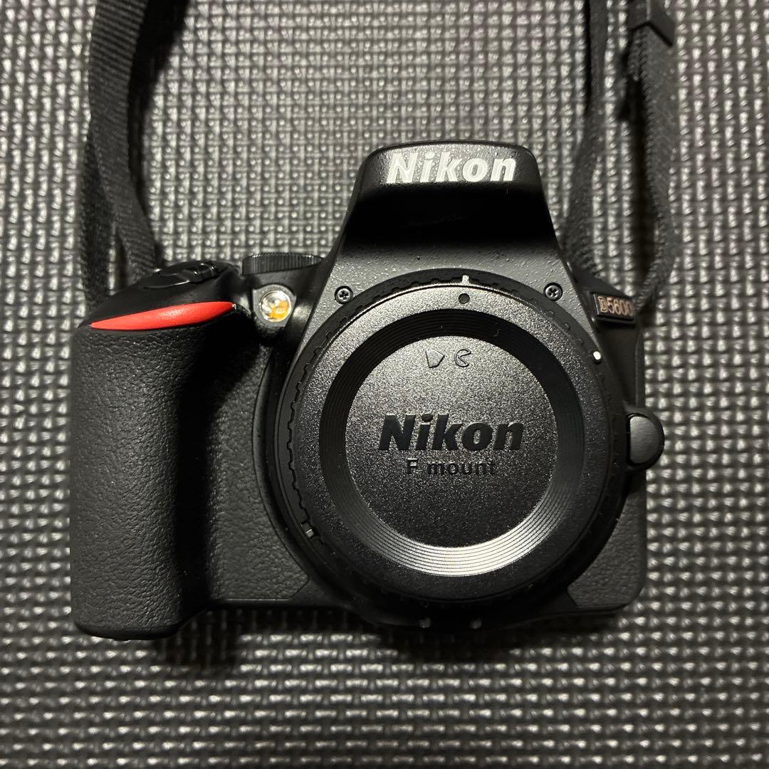 Nikon D5600 デジタル一眼レフカメラ 18-55mm VRキット