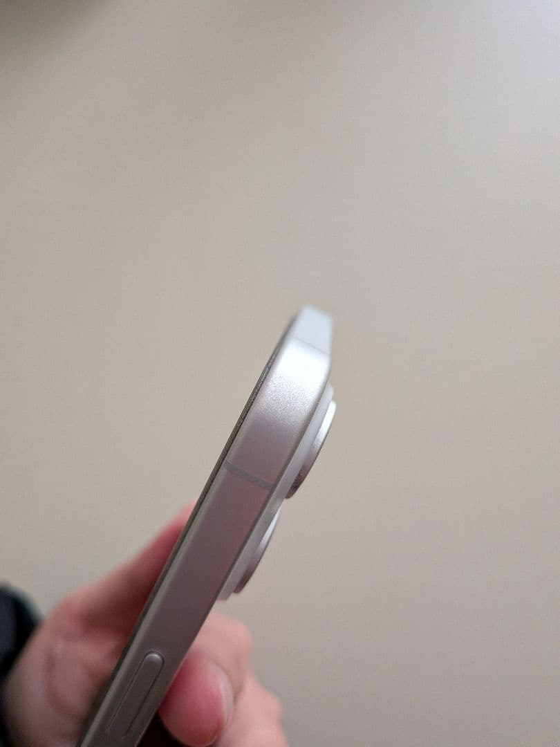 Apple iPhone 16 128GB ホワイト