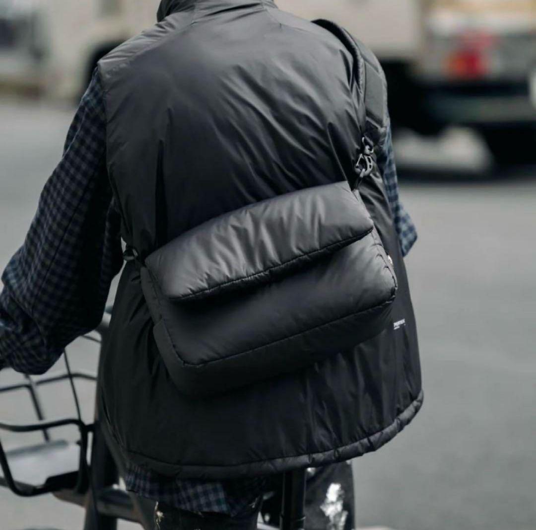 バッグ CLESSTE PADDED FLAP HOLIDAY BAG