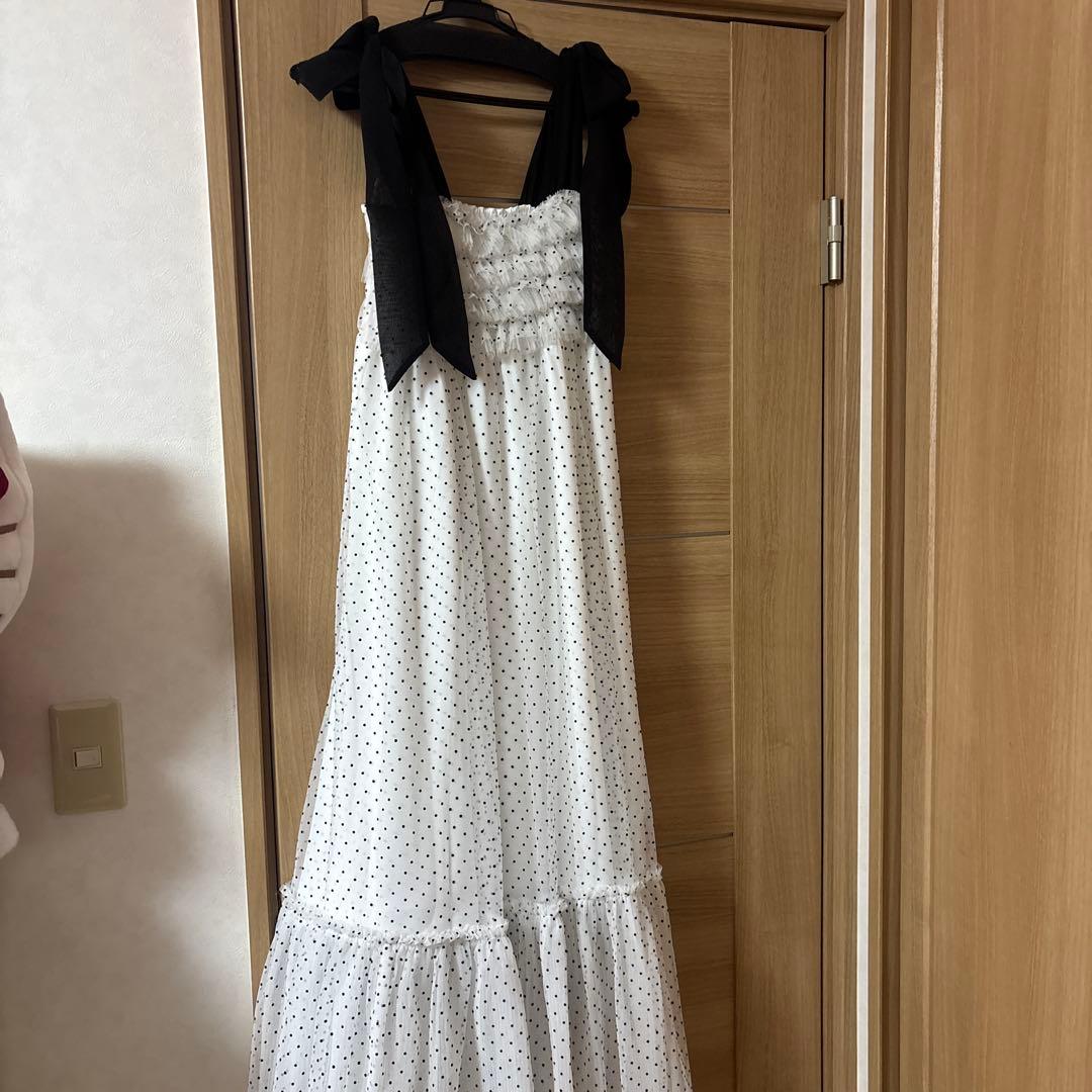 最終値下げ　snidel ドット柄ホワイトドレスと黒カーディガンセット