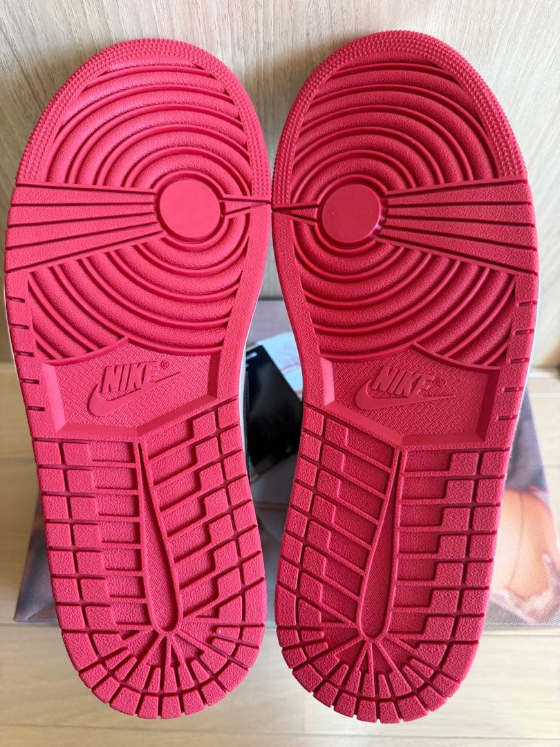 靴 NikeAirJordan1 RetroBlack Toe Reimagined