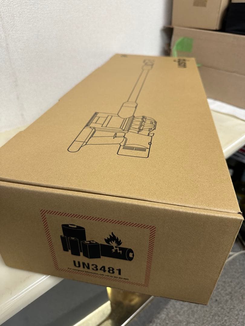 新品未開封！　ダイソン　sv25 v8 Origin サイクロン　dyson
