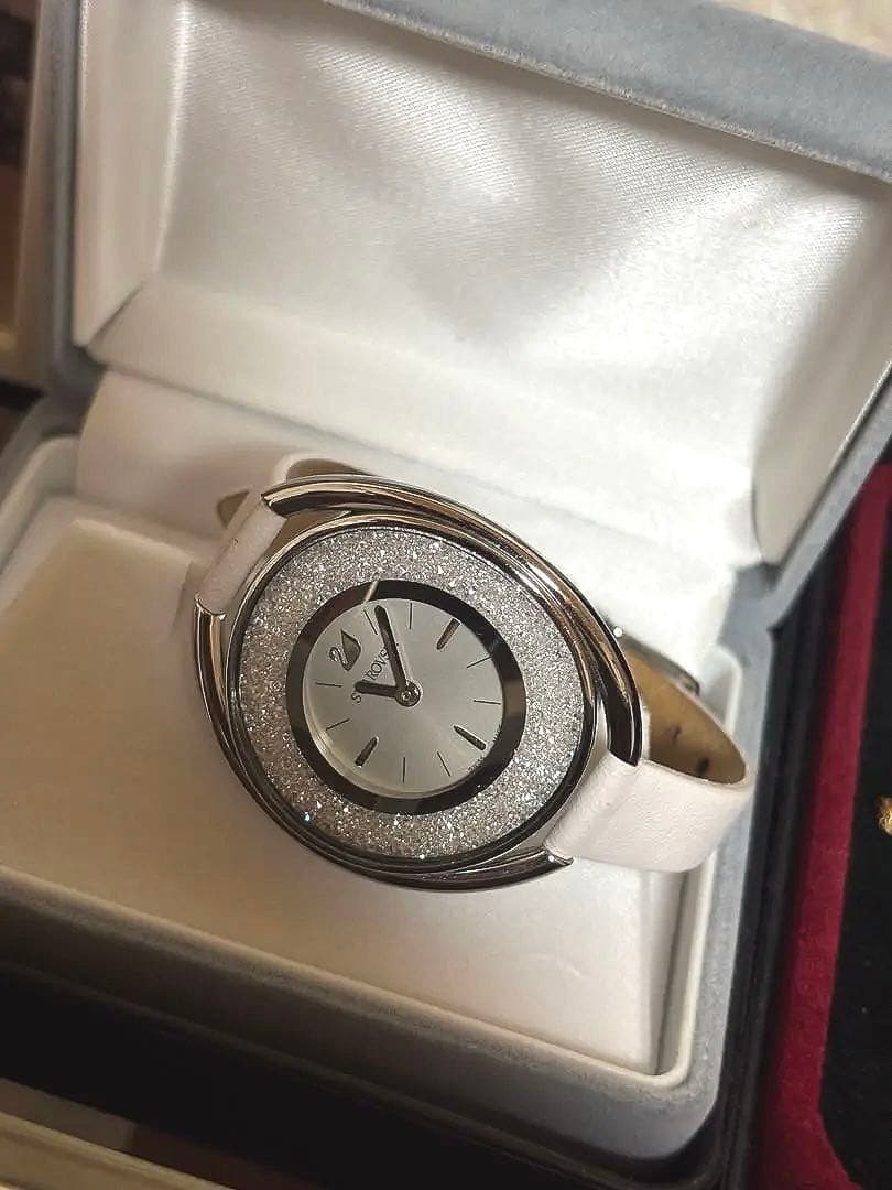 定価49800円　swarovski 腕時計