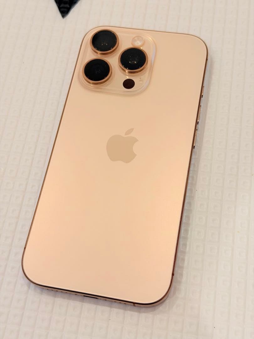 極美品✨iPhone 16 Pro 128GB デザートチタニウム+フィルム2枚