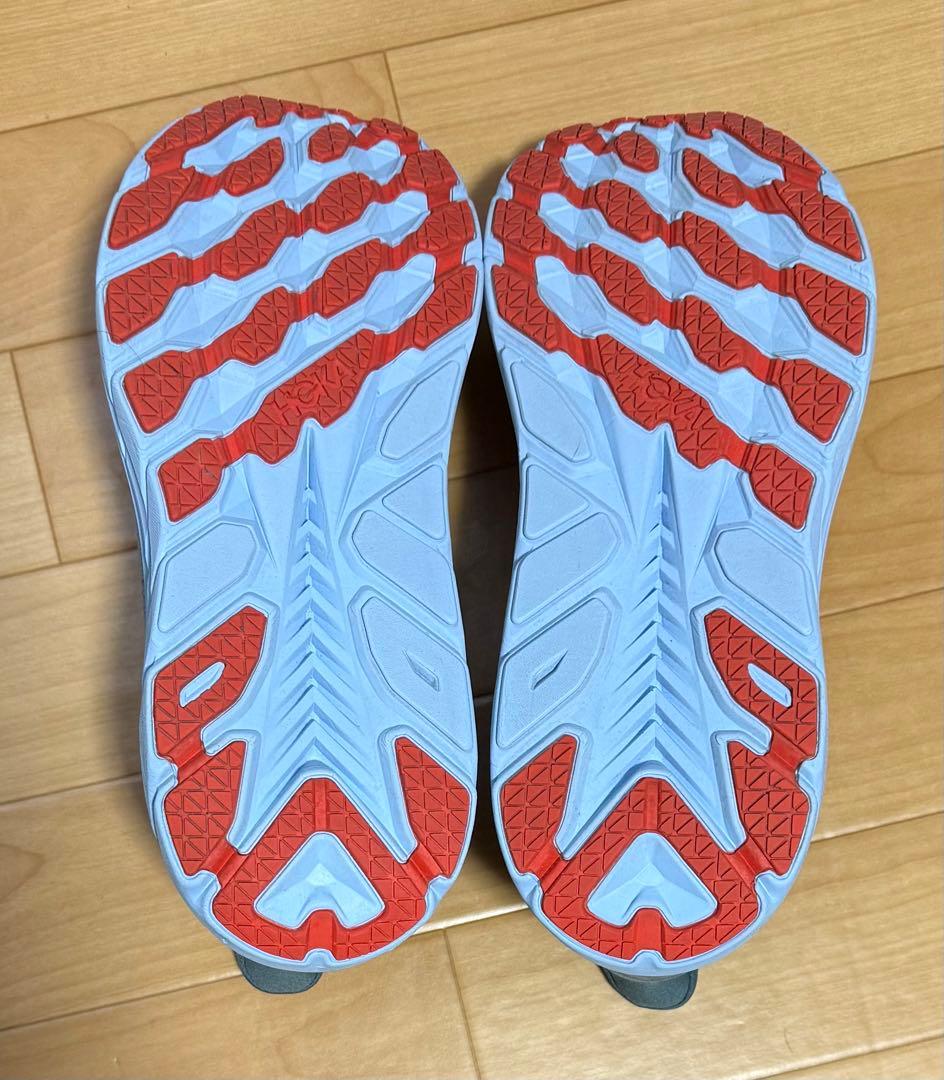 マウデイ　　　　　HOKA ONEONE CLIFTON8
