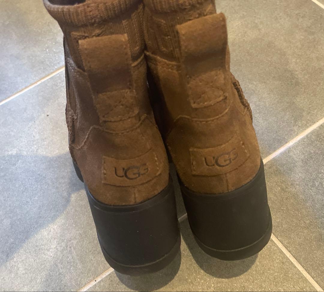 新作 UGG Moxy Chelsea 24cm ブーツ 厚底 靴 アグ