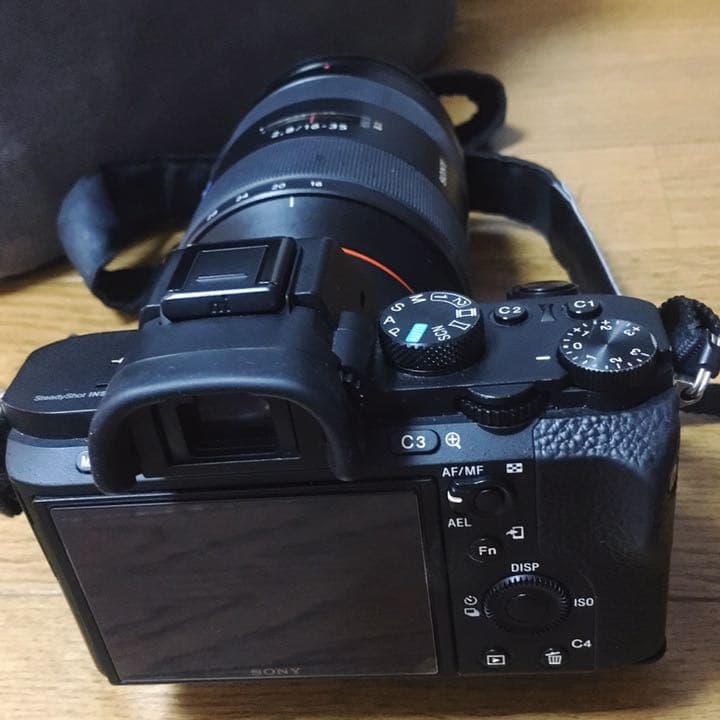SONY α7iiミラーレスカメラILCE-7M2K　ボティのみ出品