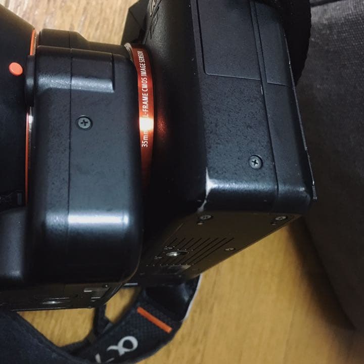 SONY α7iiミラーレスカメラILCE-7M2K　ボティのみ出品