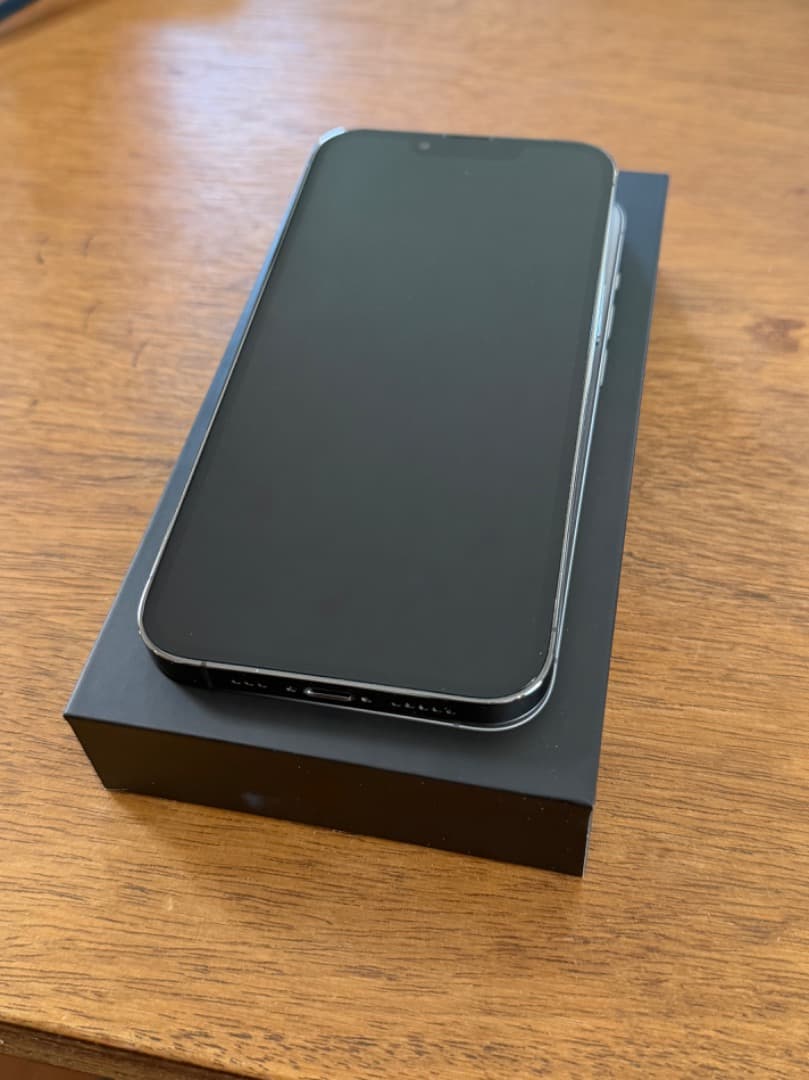 Apple iPhone 13 Pro 256GB バッテリー89％