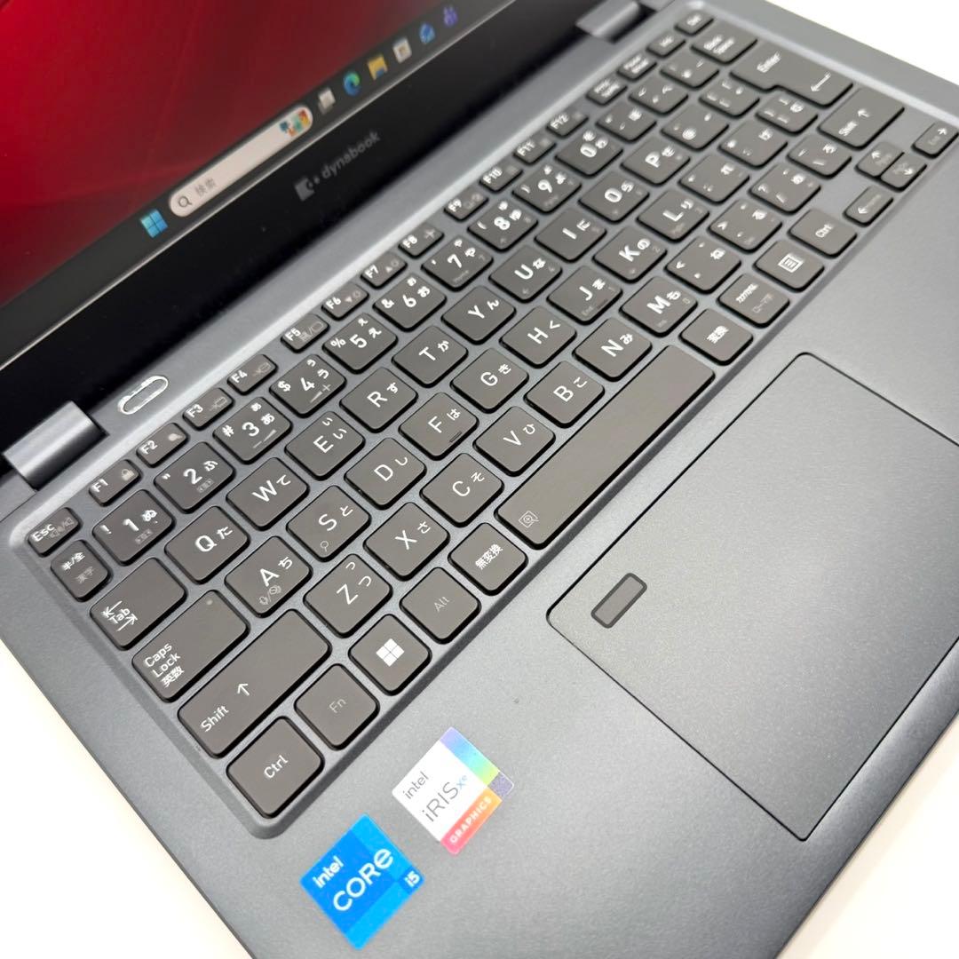 東芝G83/HU 11世代Core i5 16GB 256GB 薄型軽量 FHD