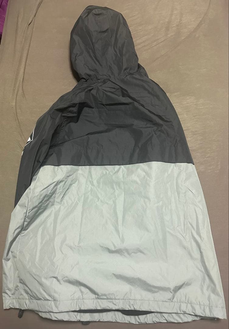 VOLCOM フード付きスノーボードウェア　ブラック/グレー　サイズL