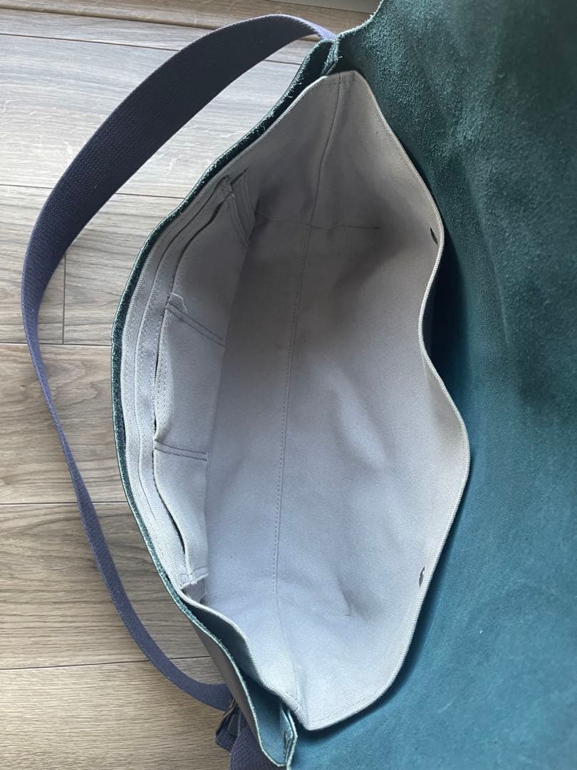 Uni&co. (ユニアンド コー) メッセンジャーバッグ