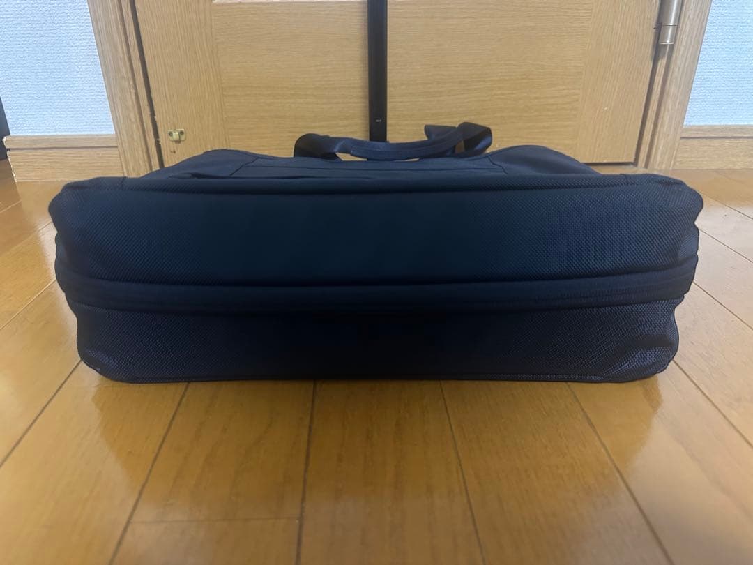 TUMI SHIPS別注モデル エクスパンダブル スクエア スリムトートバッグ