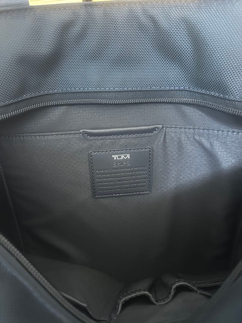 TUMI SHIPS別注モデル エクスパンダブル スクエア スリムトートバッグ