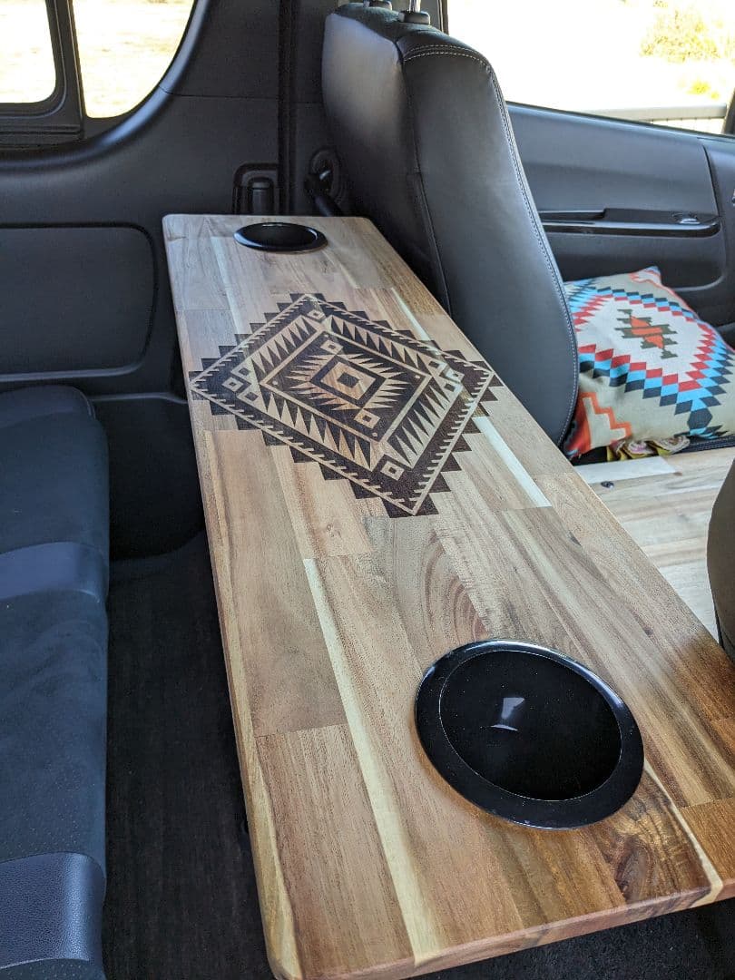 ハイエース　セカンドシートテーブル　オルテガ柄　ネイティブ柄　車中泊　キャンプ
