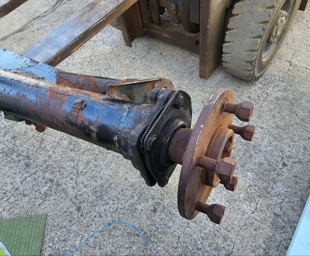 シボレーインパラ ホーシング デフです。