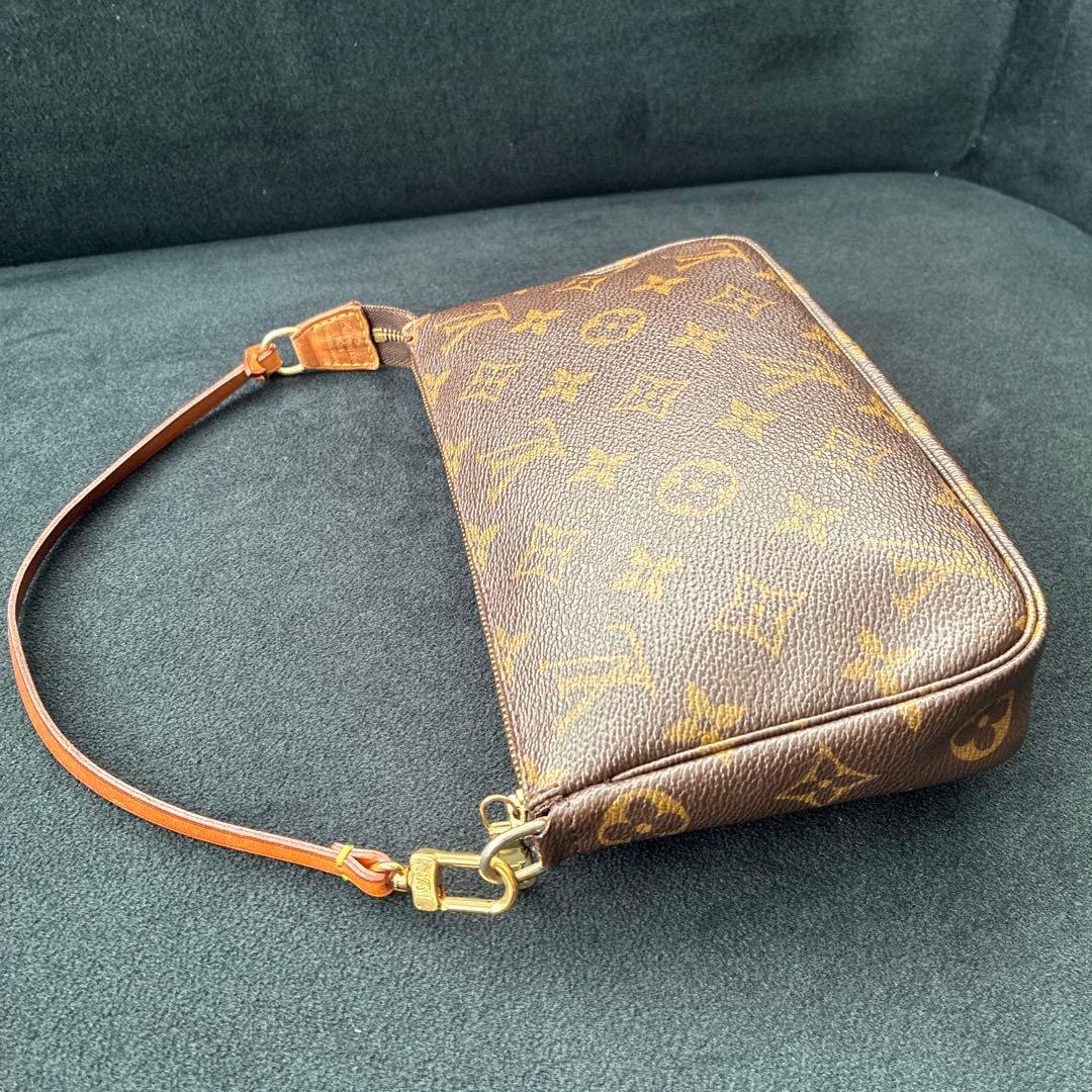 美品Louis Vuitton モノグラムミニポシェットアクセソワールポーチ