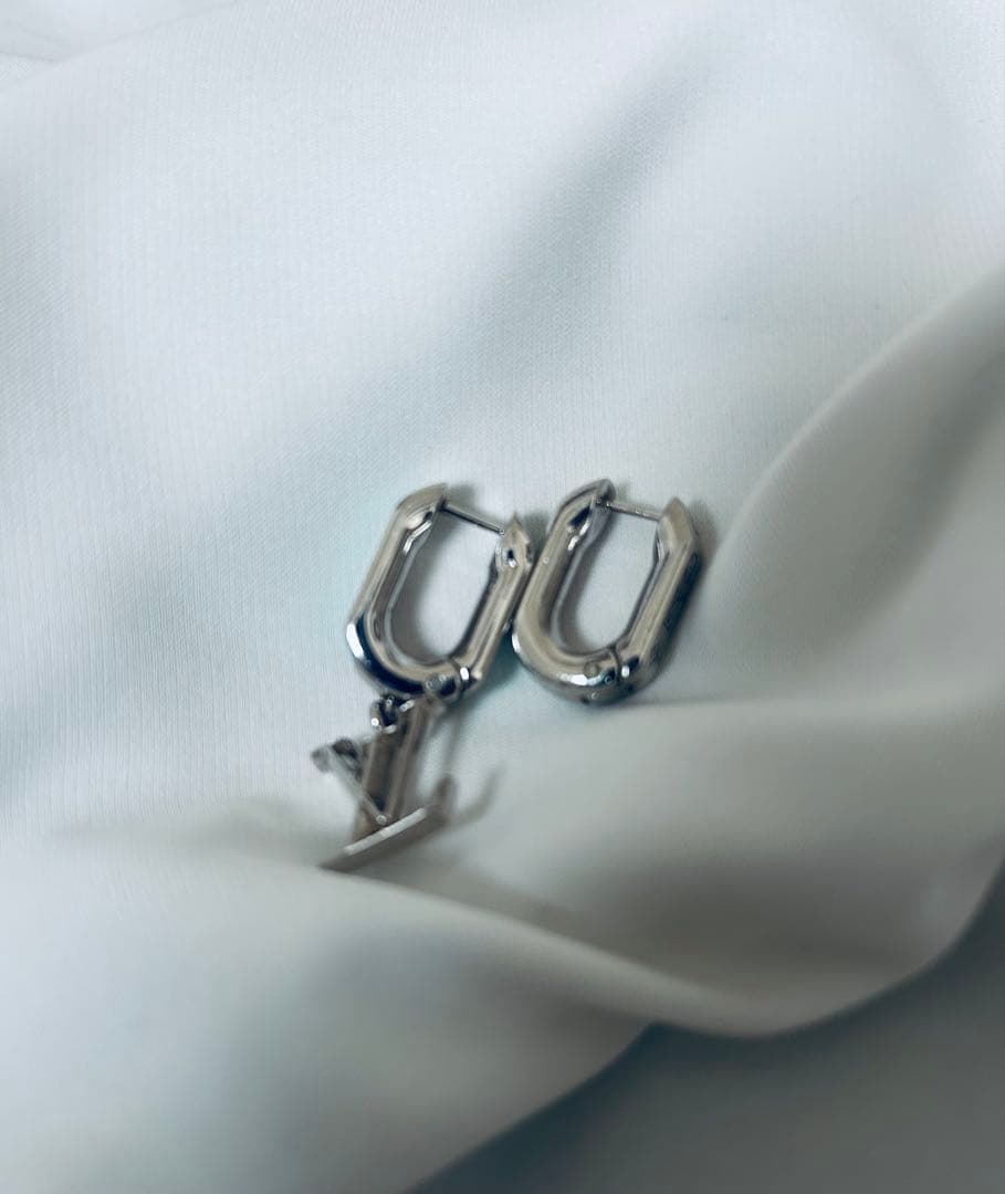 【早い者勝ち】LOUIS VUITTON ピアス　フープ　モノグラム　シルバー