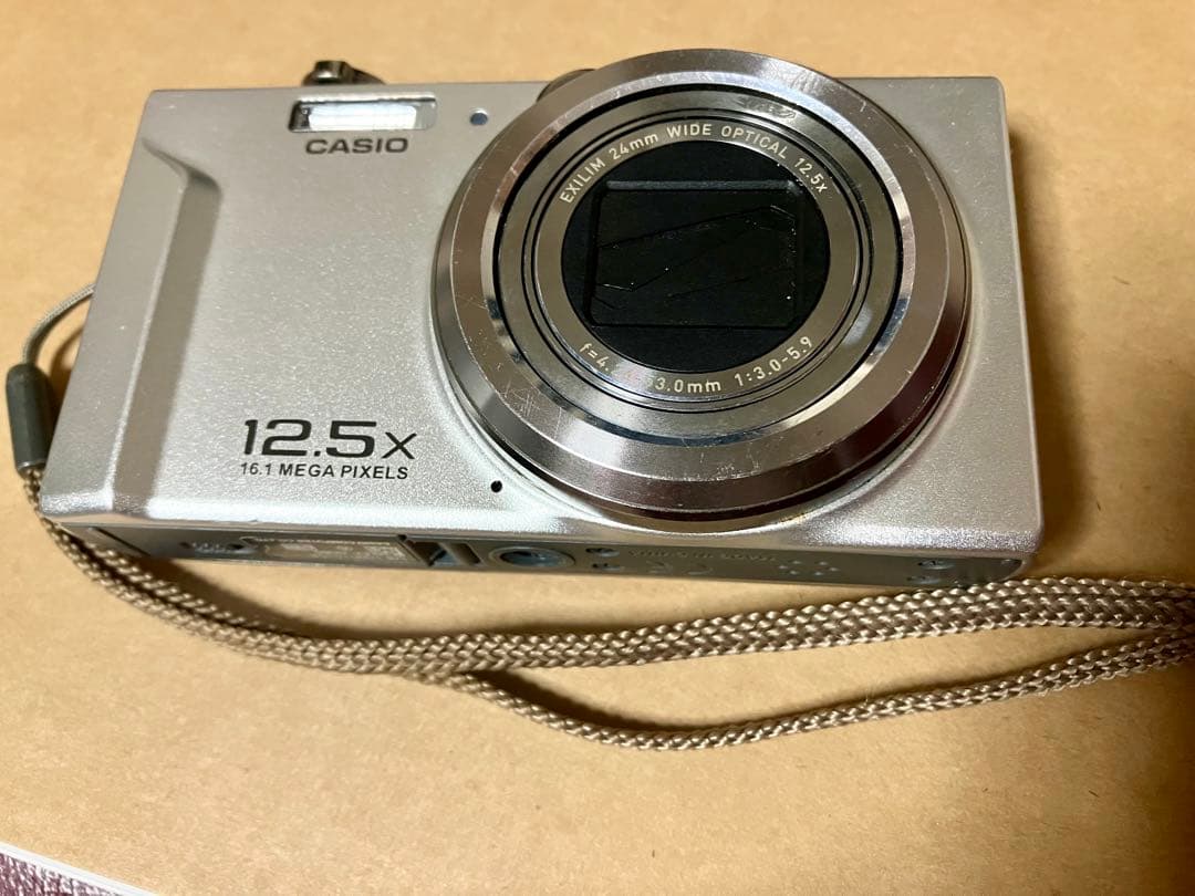 CASIO EXILIM 12.5X デジタルカメラ