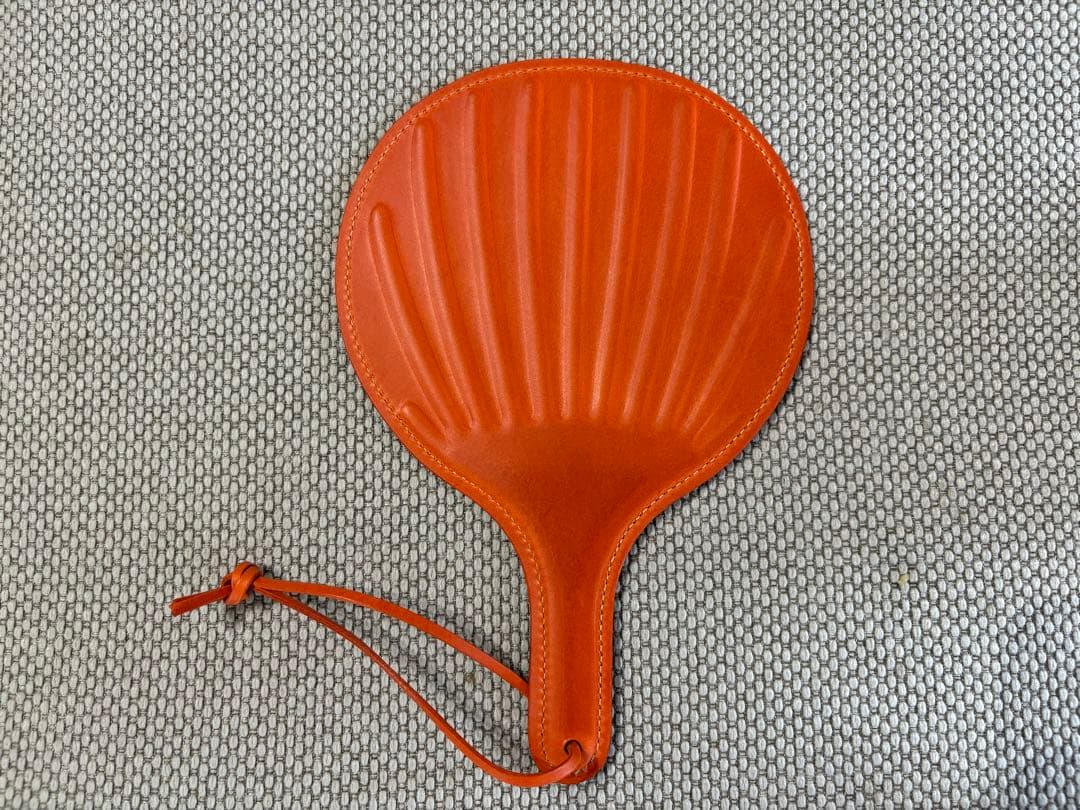 WILDSWANS ワイルドスワンズ　ノベルティ　オレンジレザーうちわ