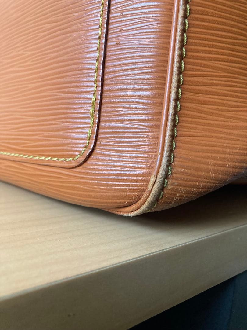 LOUIS VUITTON ルイ ヴィトン エピ キーポル45［ゴールド】