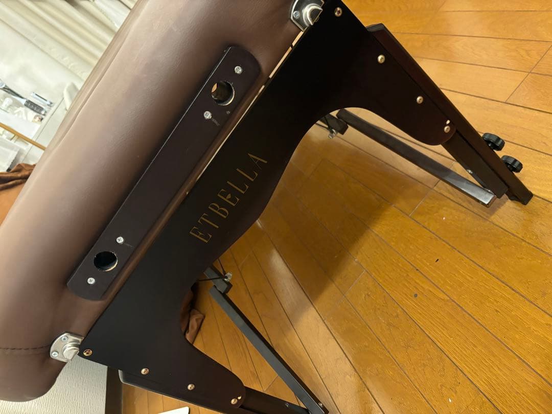 直接引き取り限定。ETBELLA エトゥベラ エステ ベッド 折りたたみ