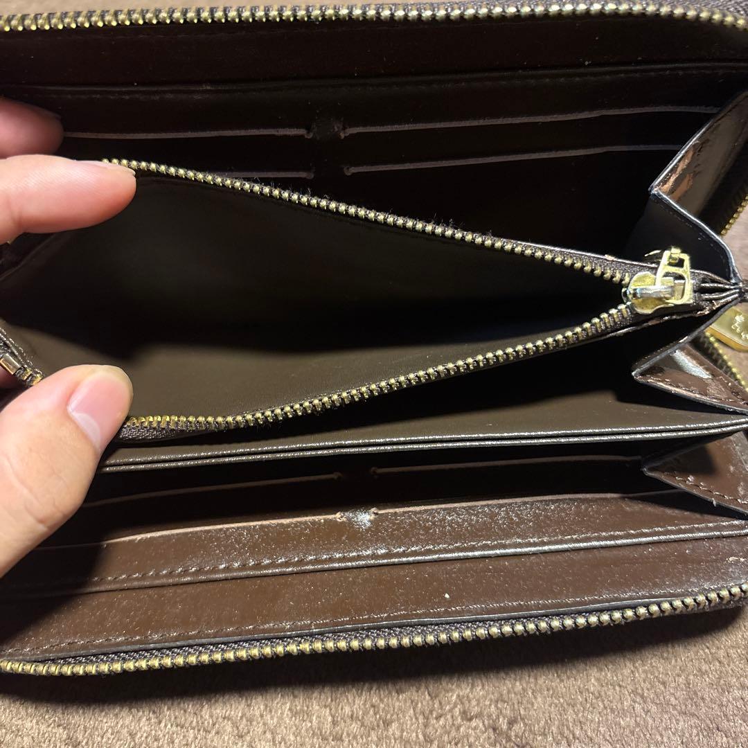 k*1様 ルイ・ヴィトン モノグラムヴェルニ ジッピーウォレット 長財布 ブラッ