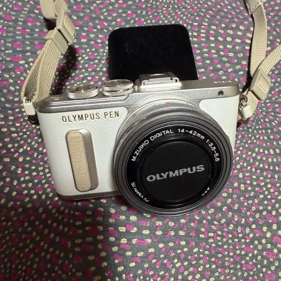 ミラーレス一眼OLYMPUS PEN E-PL8 単焦点/ズーム