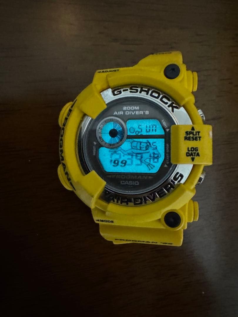 G-SHOCK DW-8200 イエロー99 ベルト不良
