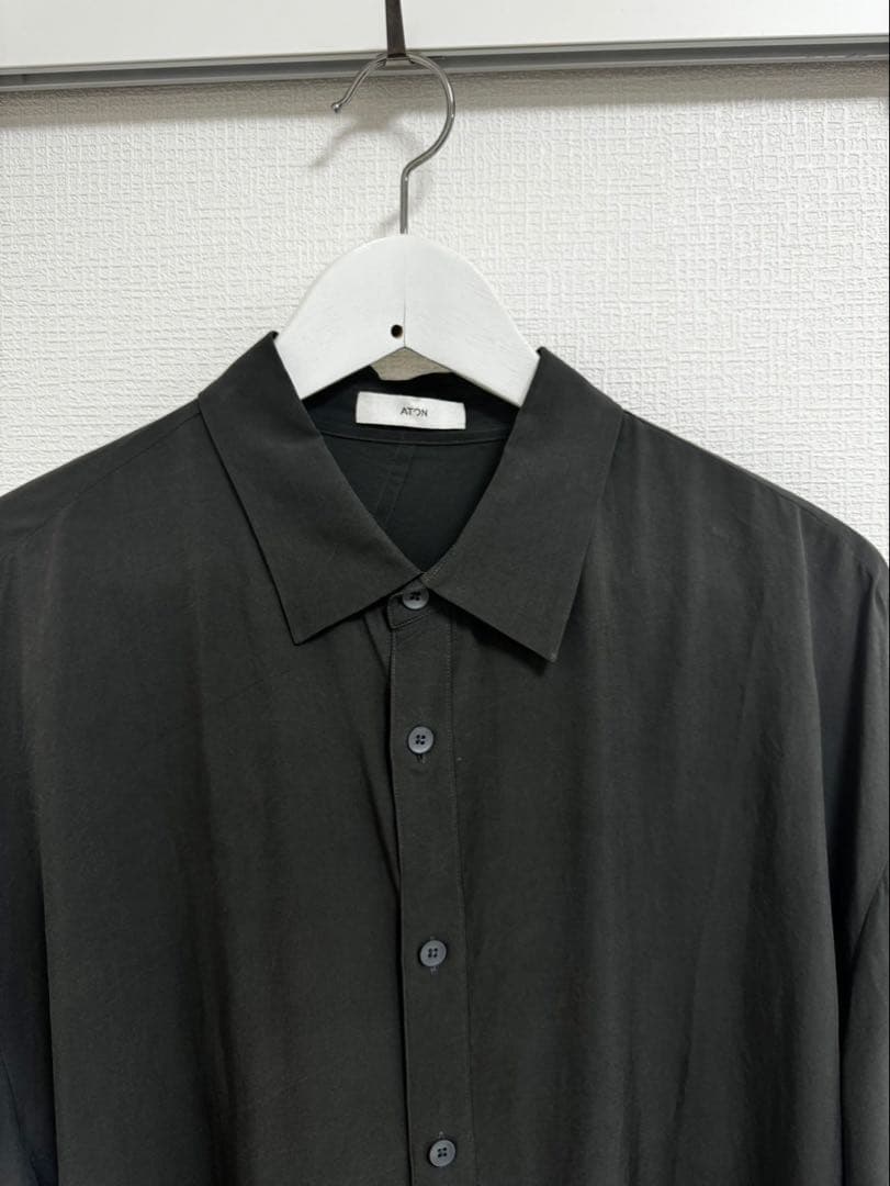 ATON シルクシャツ　チャコールグレー