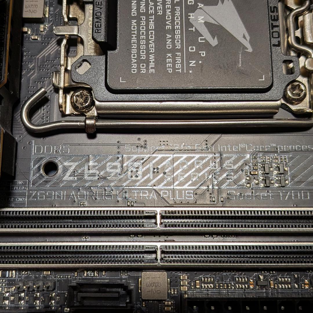 マザーボード GIGABYTE Z690I AORUS ULTRA PLUS