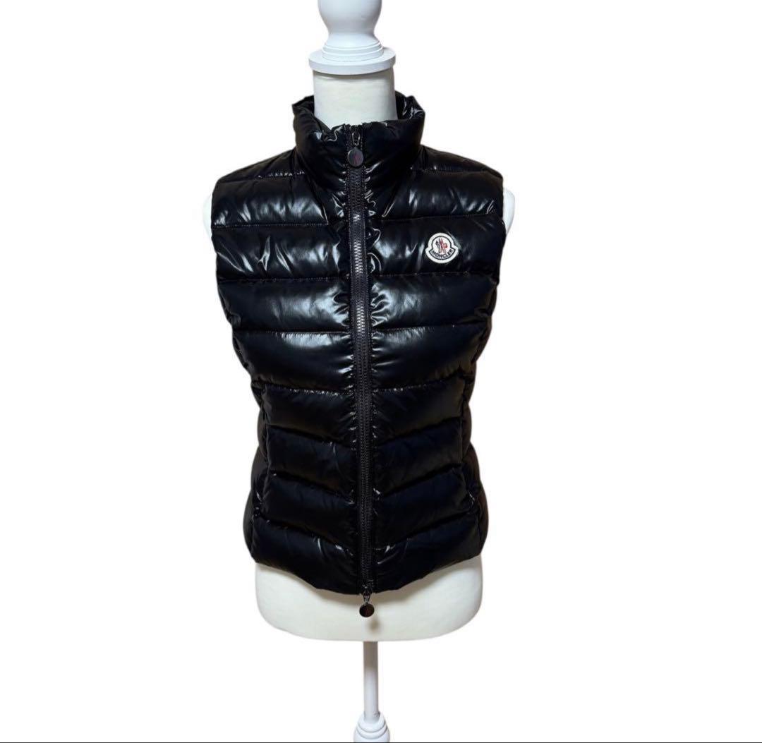 ✨美品✨モンクレール ダウンベスト GAHANA ロゴ ワッペン 黒 0サイズ