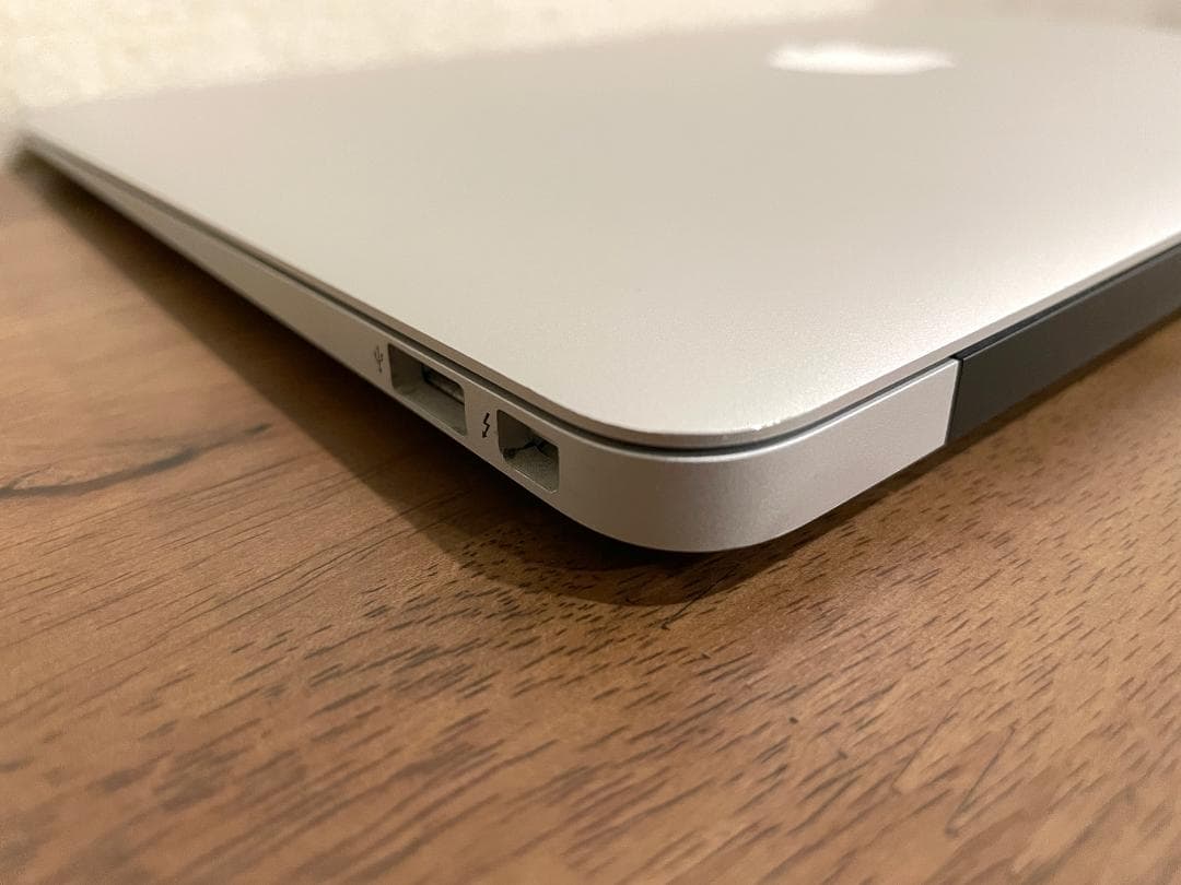 MacBook Air 11\"　2013　i7　8GB　500GB　まずまず美品