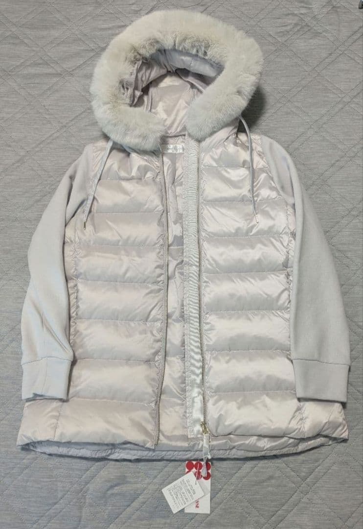 【DoCLASSE】 ★新品未使用品★異素材コンビ・リアルダウンフードコート Ｌ