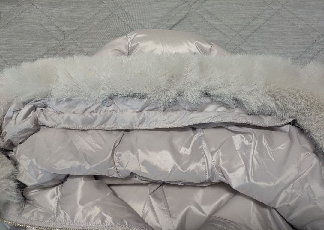 【DoCLASSE】 ★新品未使用品★異素材コンビ・リアルダウンフードコート Ｌ