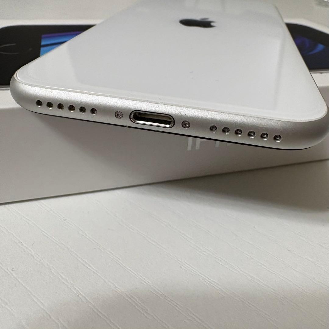 【SIMフリー 初期化済】Apple iPhone SE2 64GB ホワイト