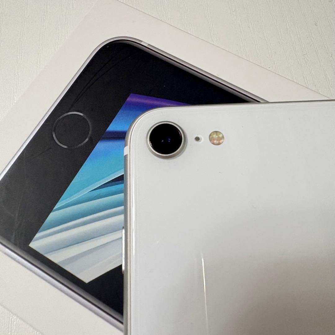 【SIMフリー 初期化済】Apple iPhone SE2 64GB ホワイト