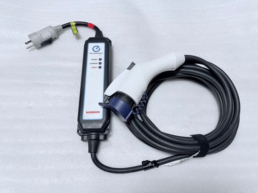 日産リーフ充電ケーブル 3NK5E 225