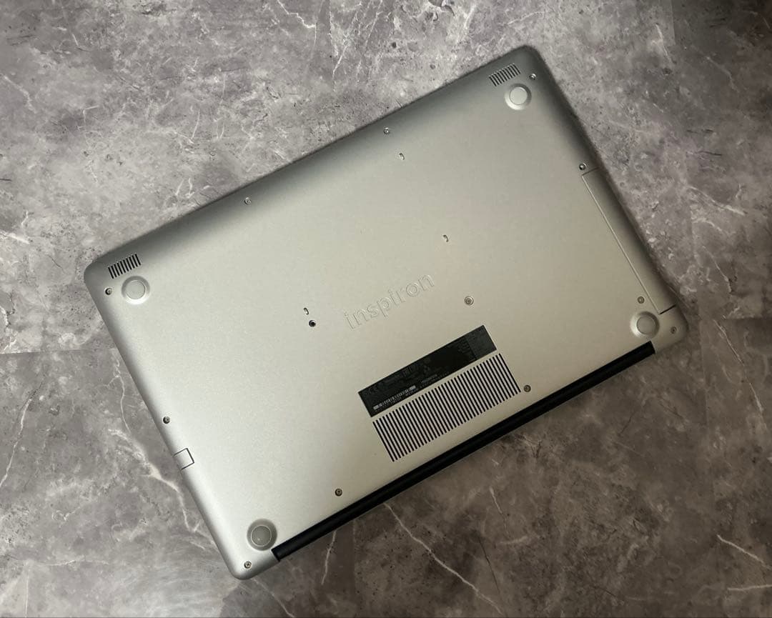 美品 DELL inspiron 17 インチ corei7 第10世代