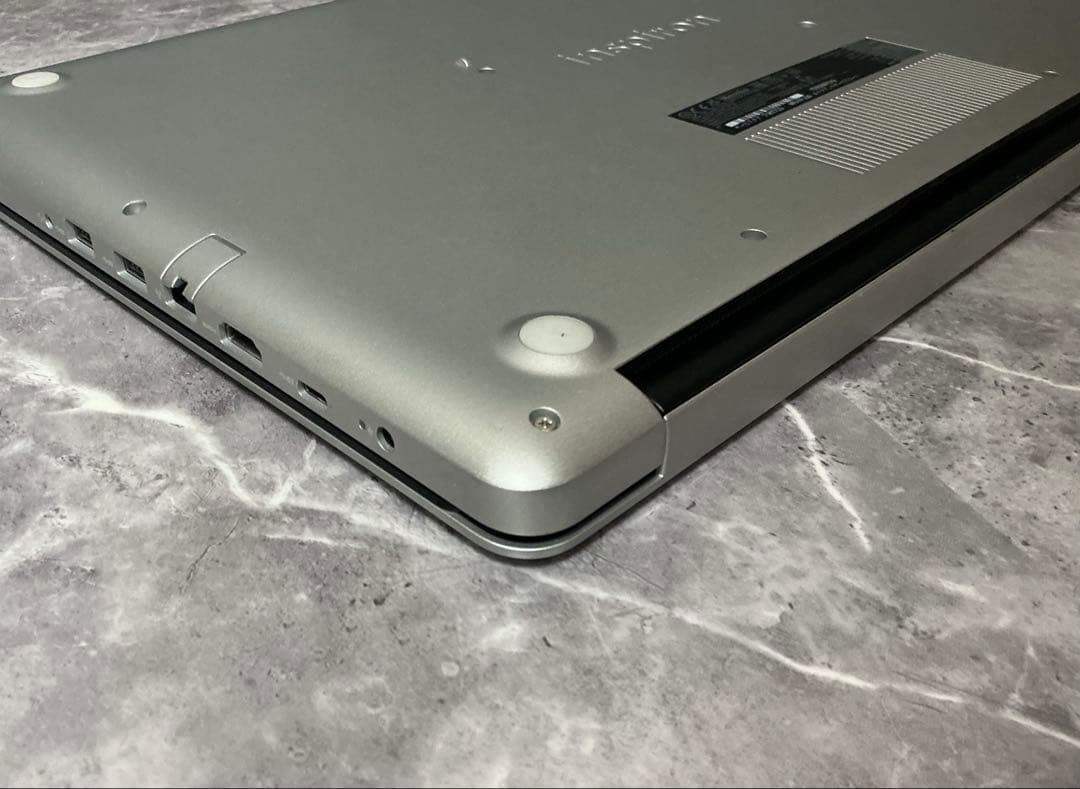 美品 DELL inspiron 17 インチ corei7 第10世代