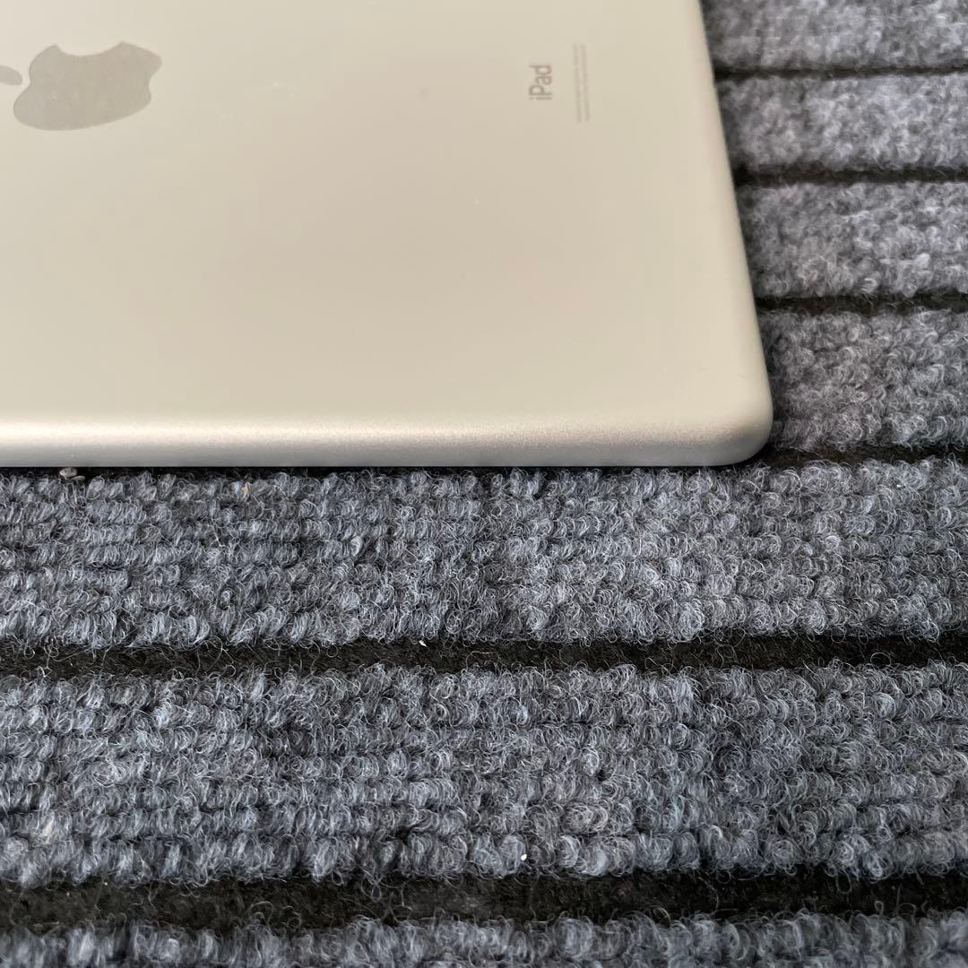 75【早い者勝ち】 iPad 7世代 32GB Wi-Fi シルバー